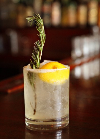 Lemon-Rosemary Spritzer WWW.KELLYGREERPHOTOGRAPHER.COM