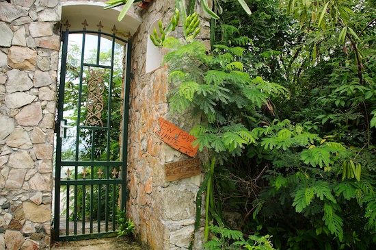pic paradis signs st martin view point signs