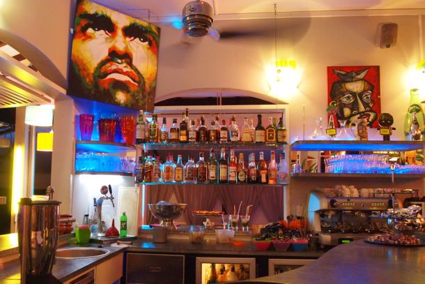 Le Bar