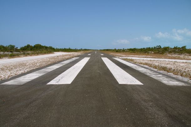 2,500 ft runway at Cowles Field