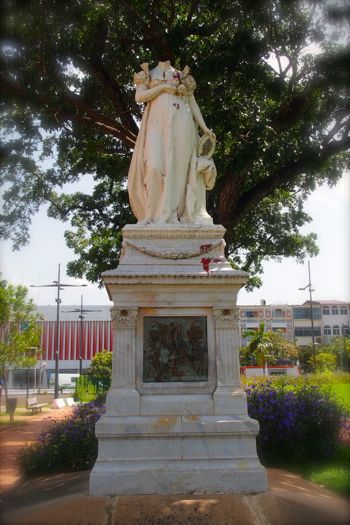 Off with her head! Empress Josephine Statue Martinique
