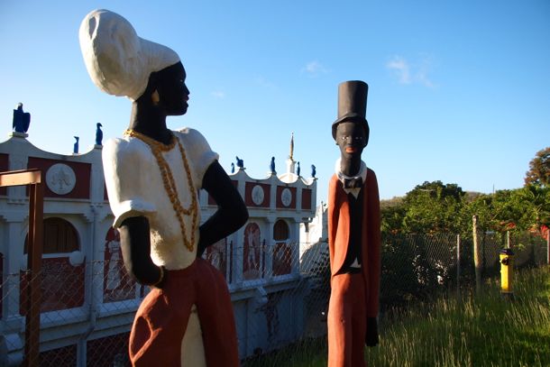 Greeters at the entrance to the Kimme Museum