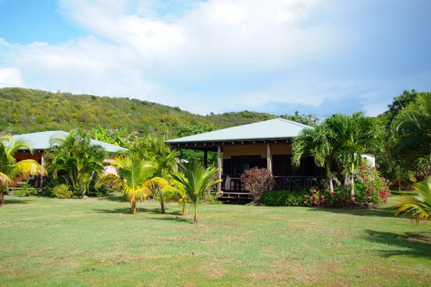 Le Phare Bleu Beachfront Villas | SBPR