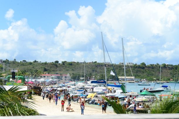 Anguilla Summer Festival Caribbean Beach Party 2013 | Credit: Josveek Huligar