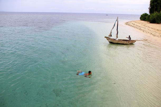 Swimming Off Ile Ara, Haiti | SBPR