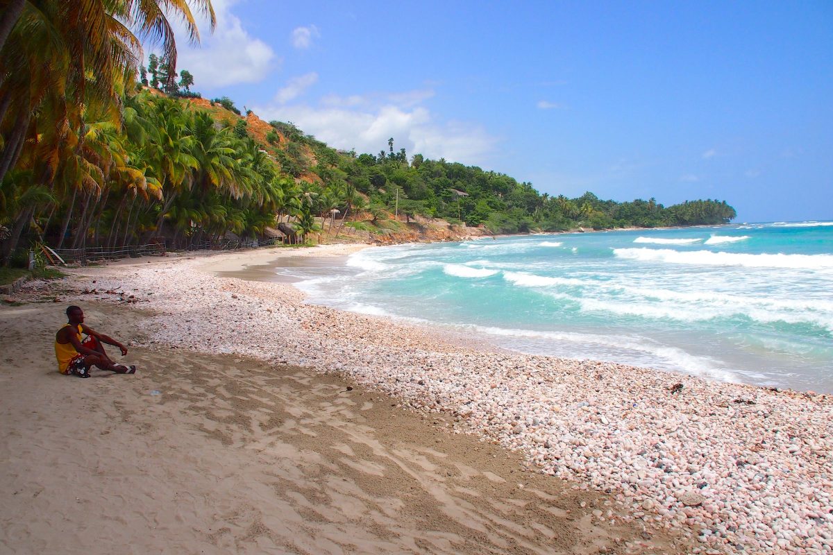 Relaxing on Bobeach (aka: Kabik or Kabic Beach) in Cayes-Jacmel, Haiti | SBPR