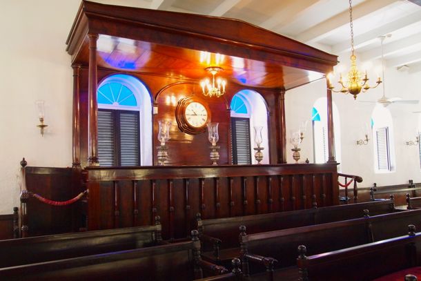 Inside the Mikvé Israel-Emanuel Synagogue, Curacao | SBPR