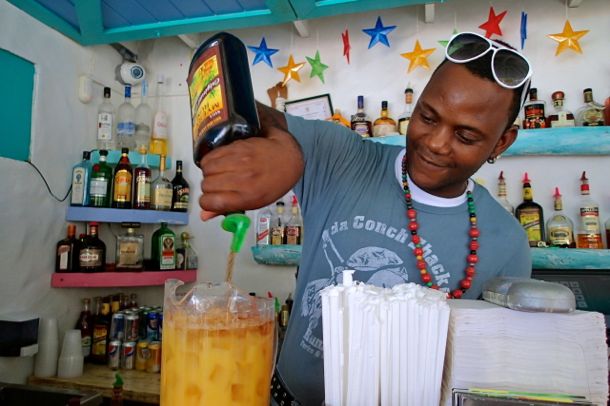 Topping Da' Conch Shack Rum Punch with Myers back in the day | SBPR
