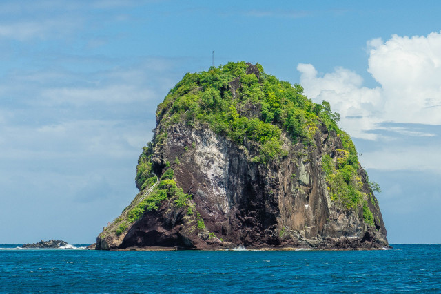 Fort Duvernette St. Vincent by Patrick Bennett