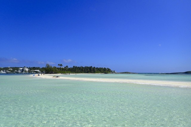 Tahiti Beach stretching away from the southern coast of Elbow Cay | SBPR