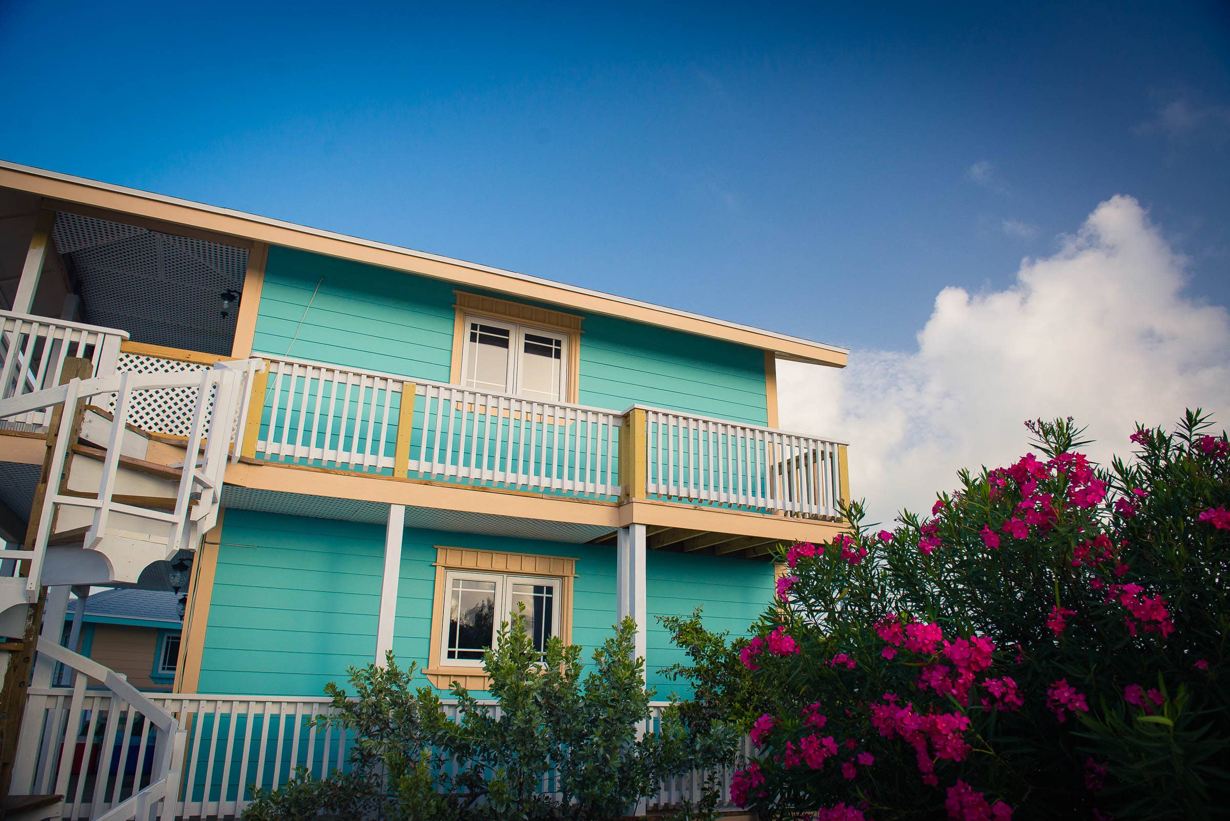 Embrace Resort, Staniel Cay by Patrick Bennett