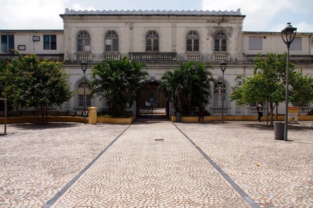 Rear entrance, FDF Palais de Justice | SBPR