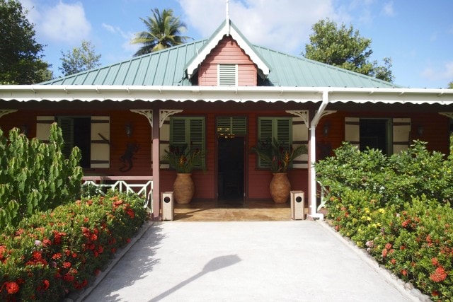 Right this way to the reception area for check-in at Rosalie Bay | SBPR