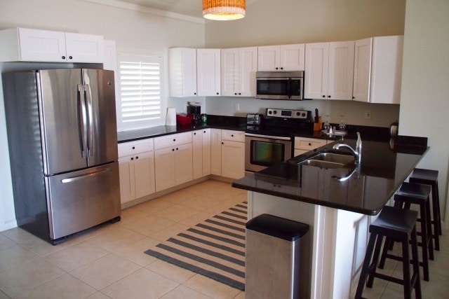 Drake House Kitchen, Deep Water Cay | SBPR