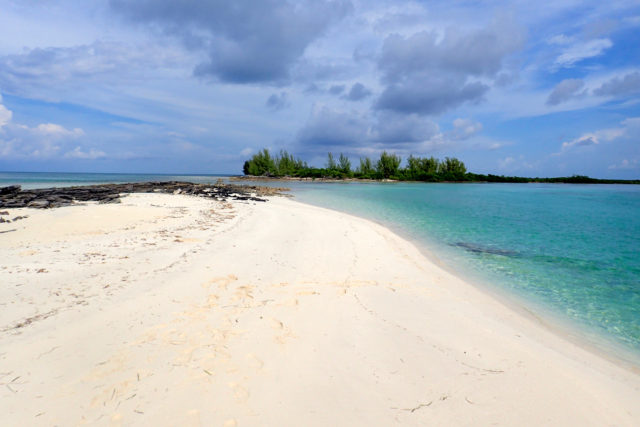 Sweet seclusion near Deep Water Cay, The Bahamas | SBPR