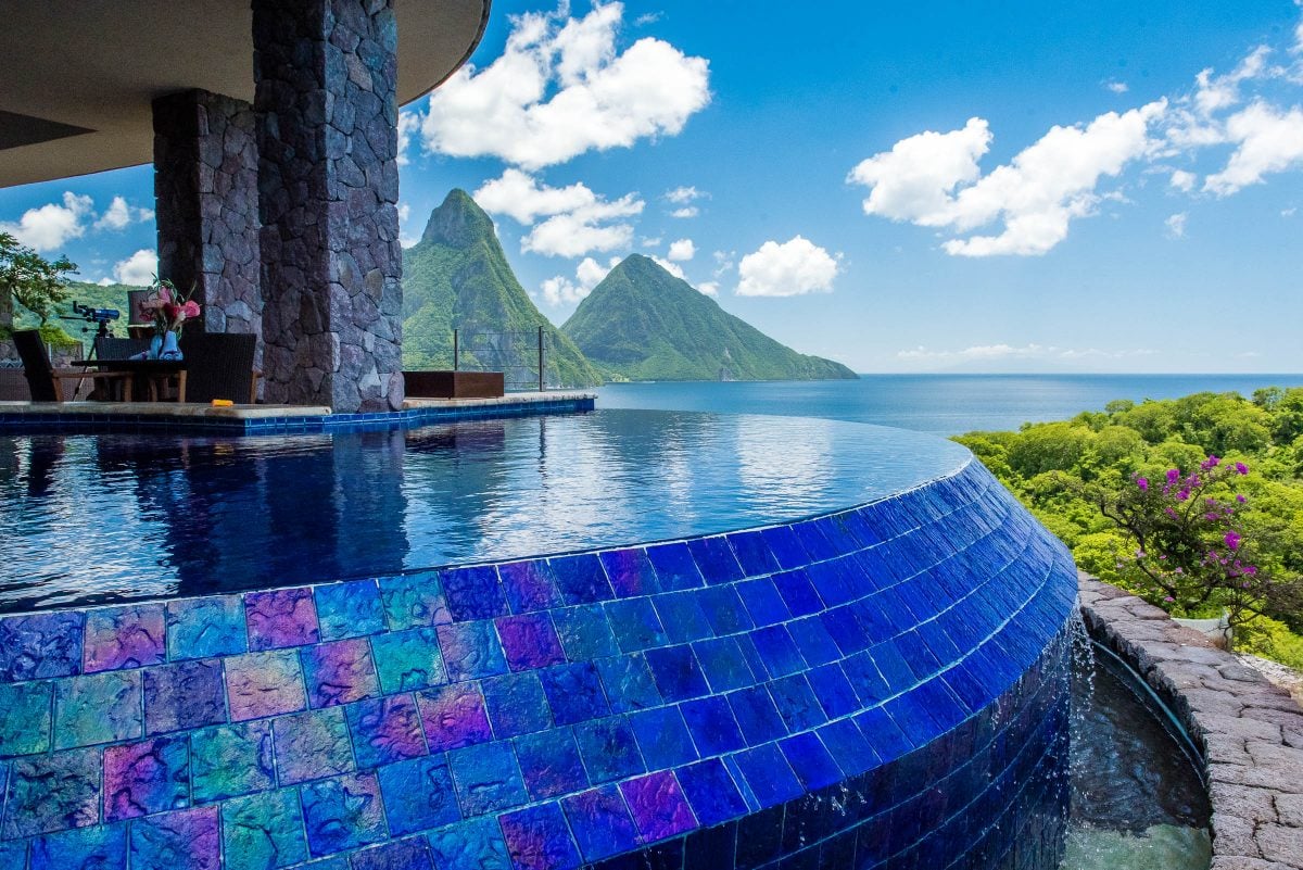 The private infinity pools defy belief The private infinity pools defy belief