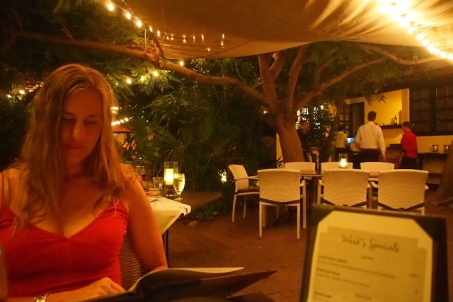 Dining alfresco at Quinta Del Carmen, Aruba | SBPR