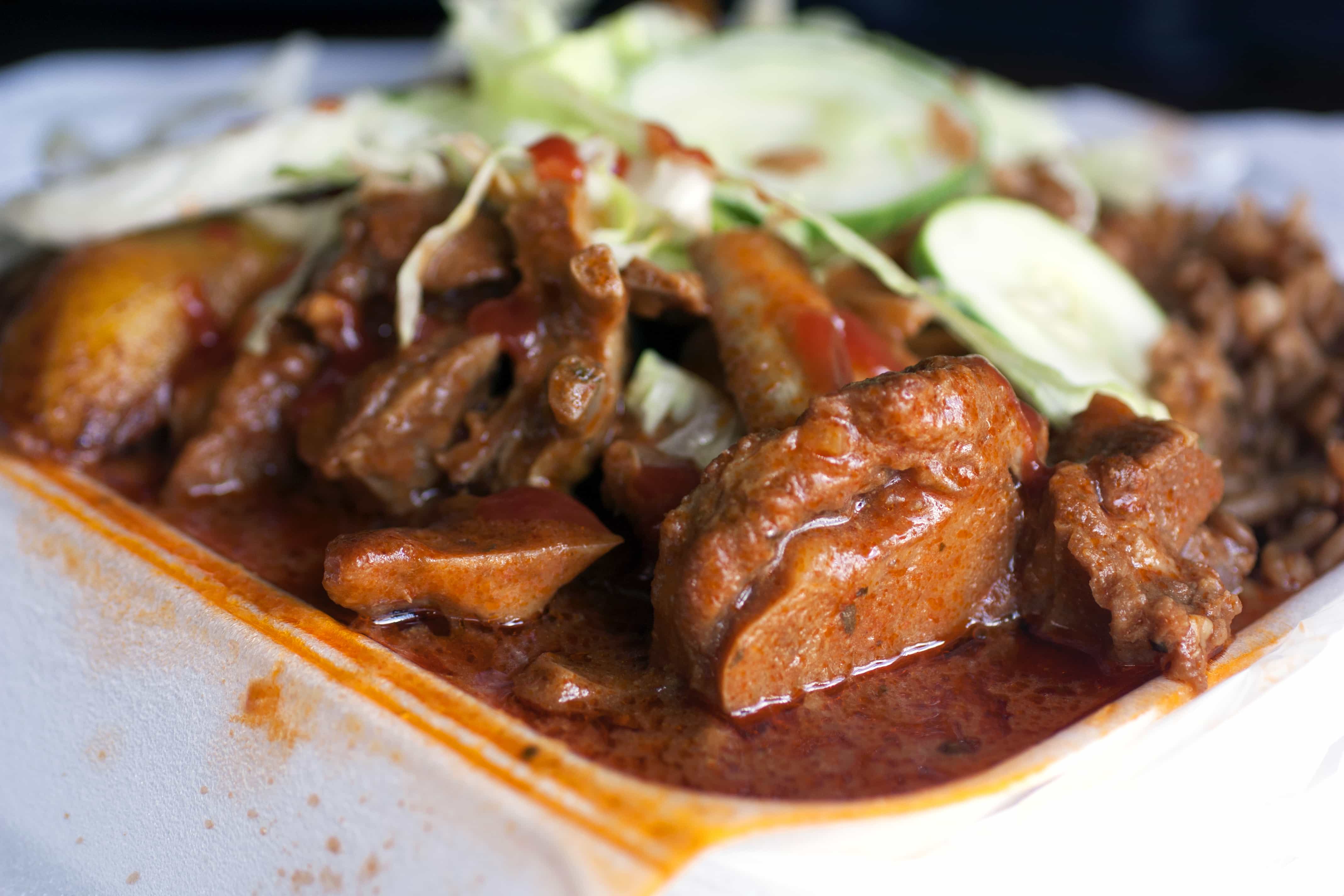 Kabritu Stoba (Goat Stew) at Plasa Bieu, Curacao