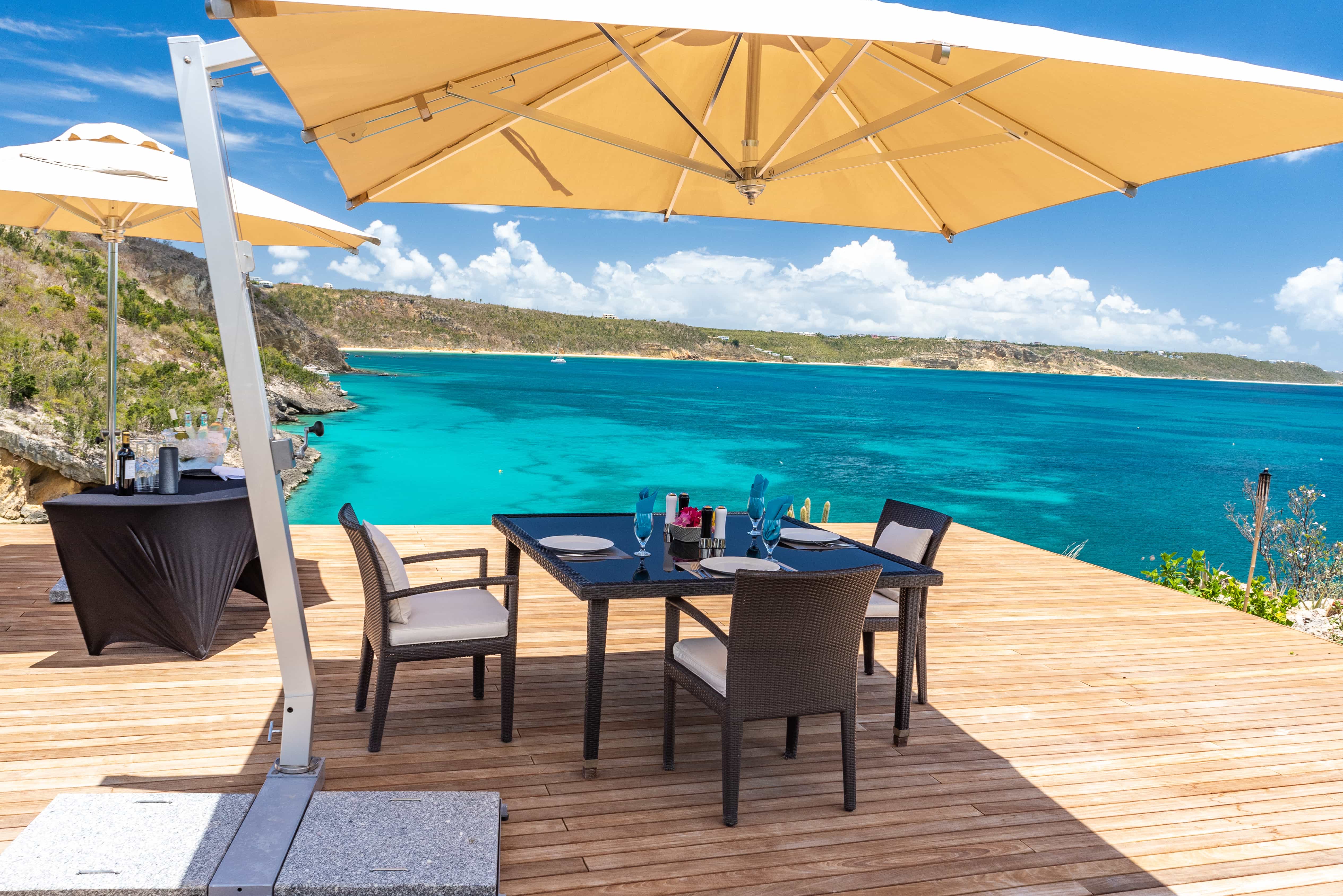 Dine at your leisure and at the location of your choice — anywhere on island or even neighboring islands.