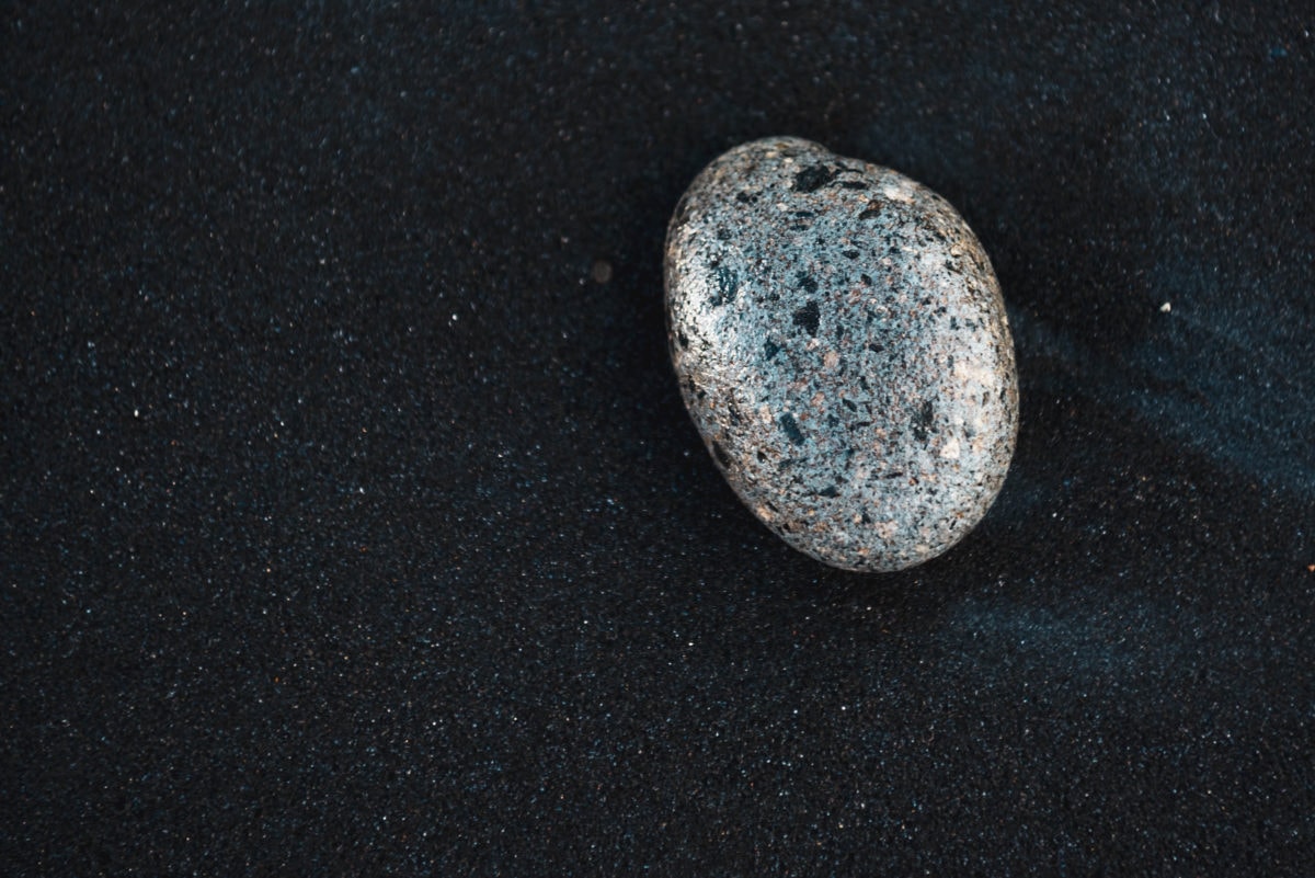 Sandy beaches that sparkle like the Milky Way