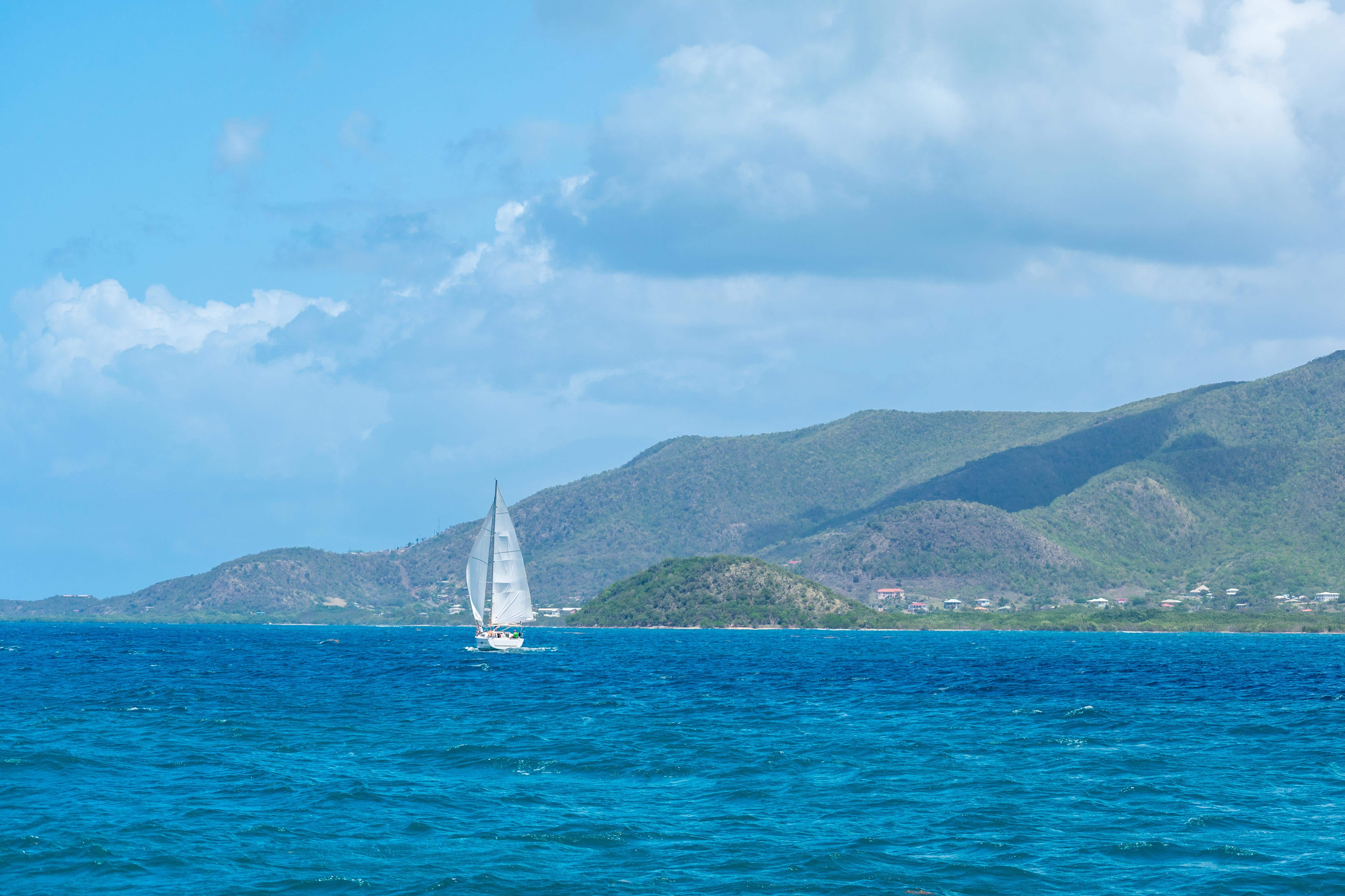 Sailing Antigua's south coast | SBPR