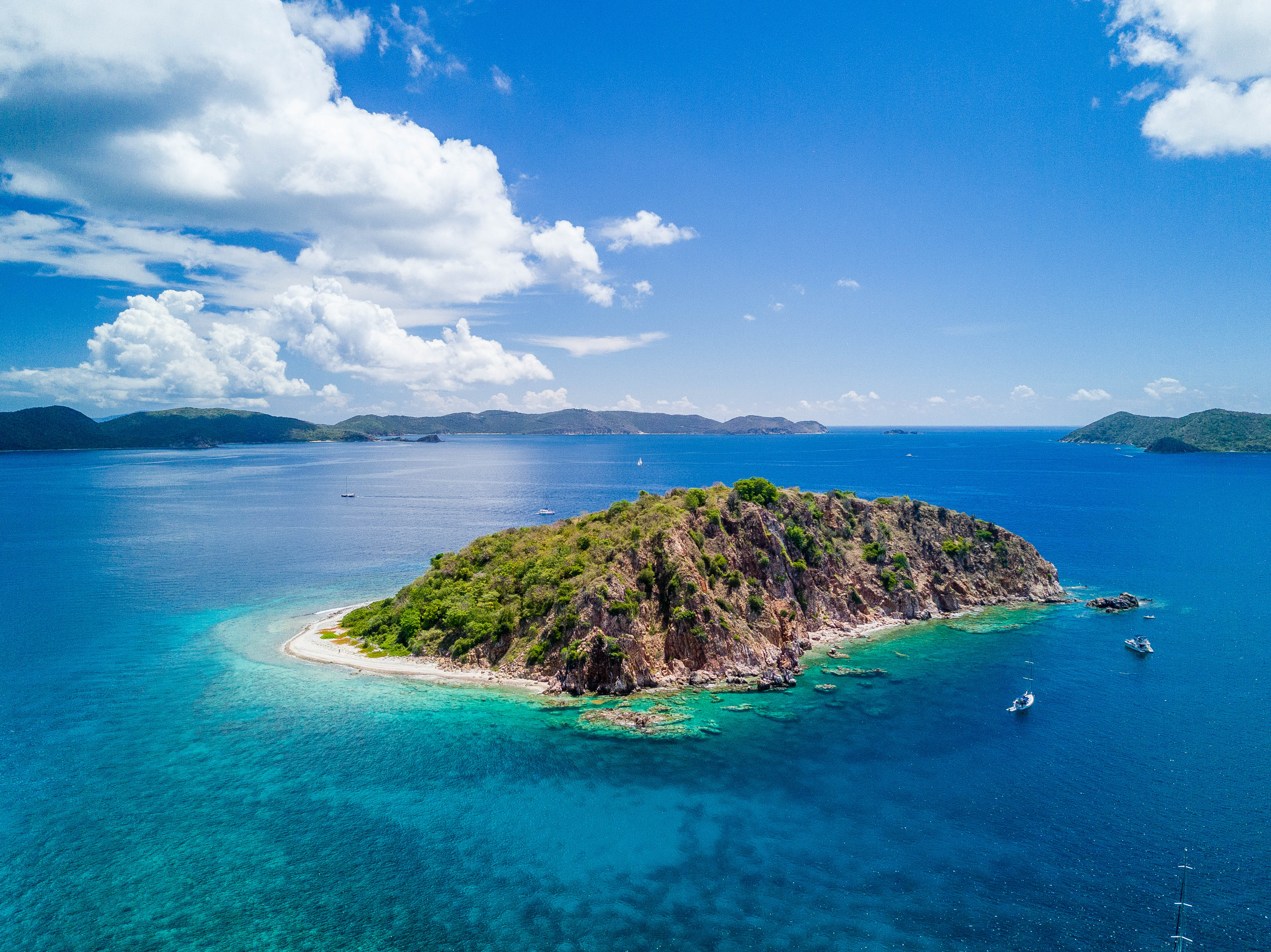 British virgin islands. Британские Виргинские острова жители. Остров Пеликан в Карибах. Залив Девилс, британские Виргинские острова. Британские Виргинские острова банки.