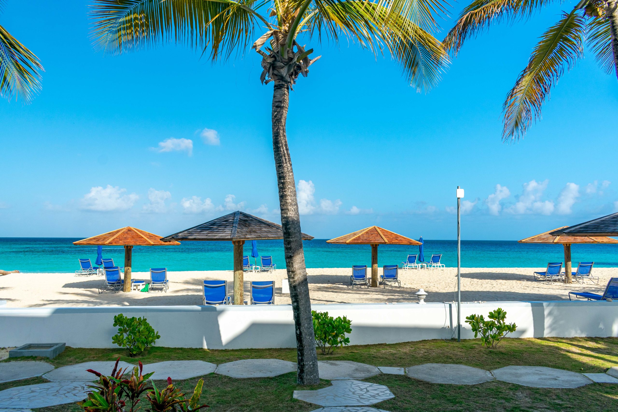 Shoal Bay Villas Oceanfront Deluxe ground floor view