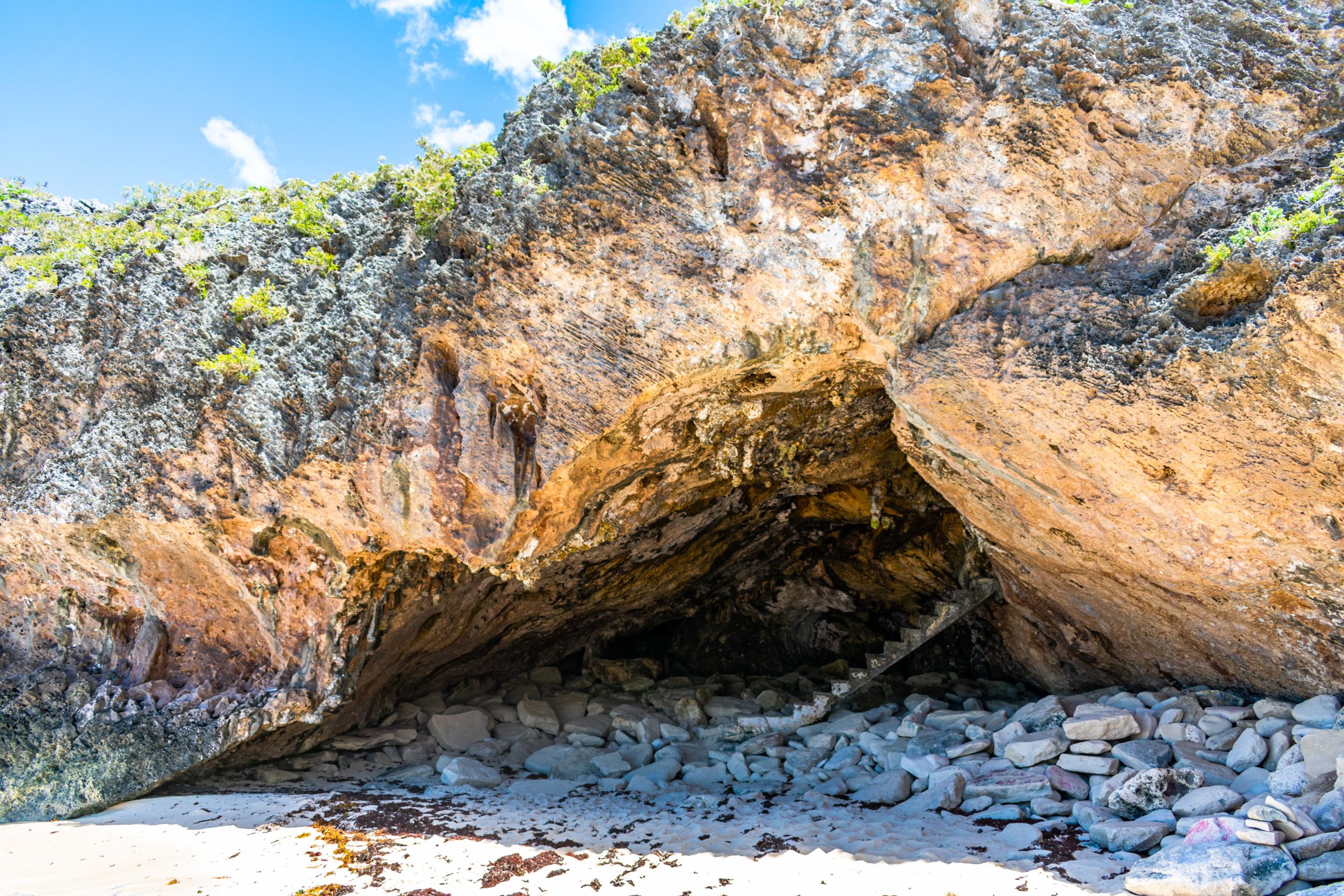 Mudjin Harbour Caves